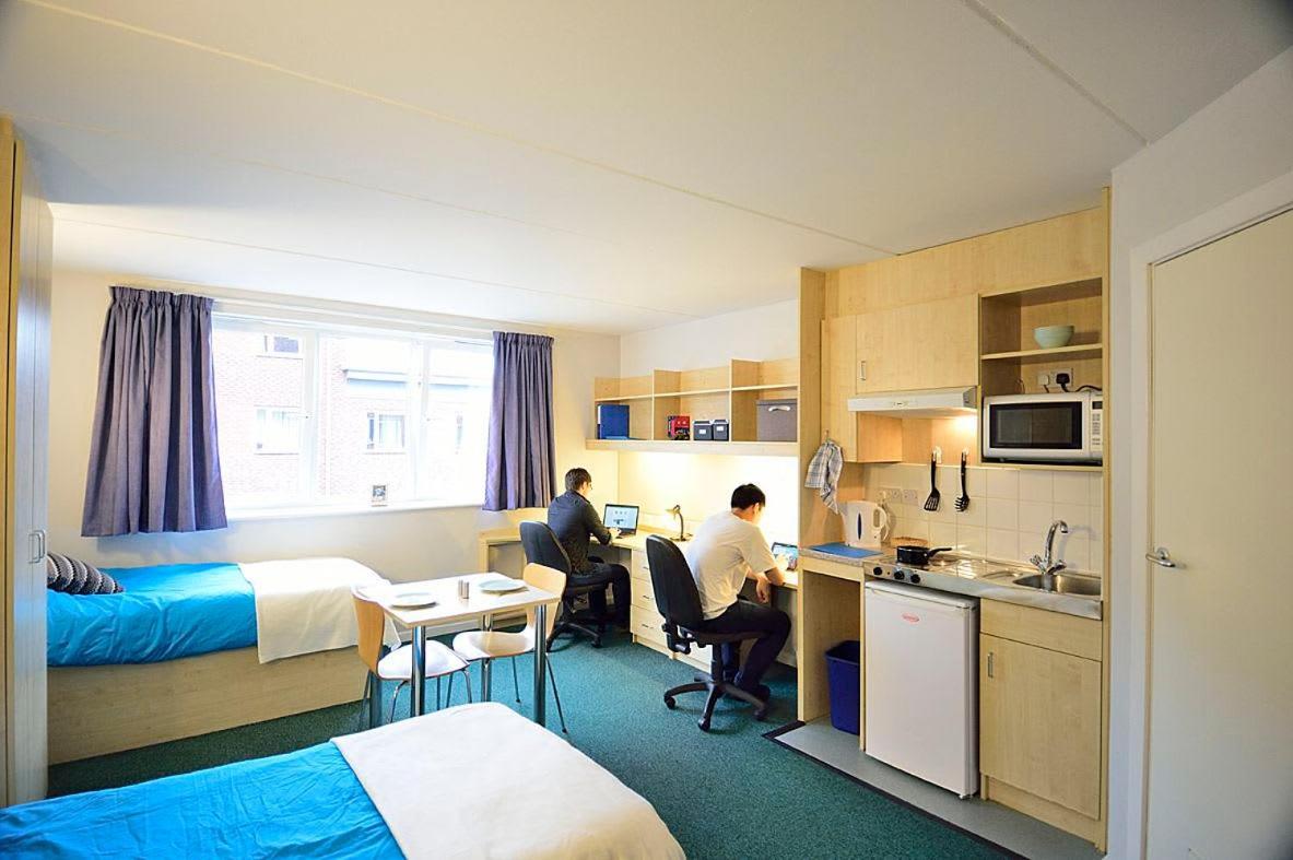 Ferienwohnung Broadgate Park Beeston Nottingham Exterior foto